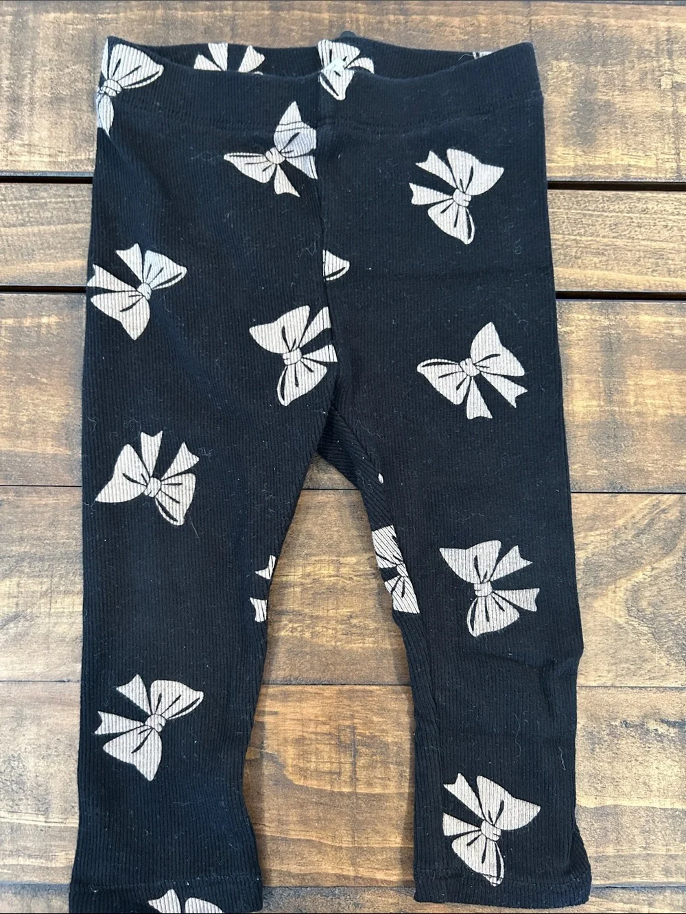 GAP Size 12-18M Baby Black Pullover Sweater & Pant Set